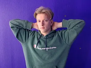 OliverHemvrot livejasmine